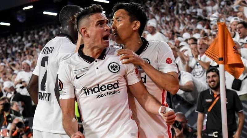 Frankfurt campeón de la Europa League con goles de Borré