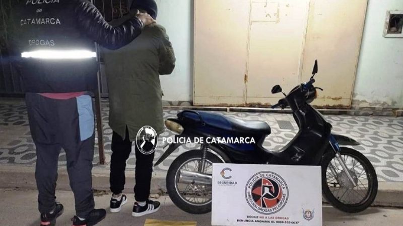 Detienen a un policia con droga