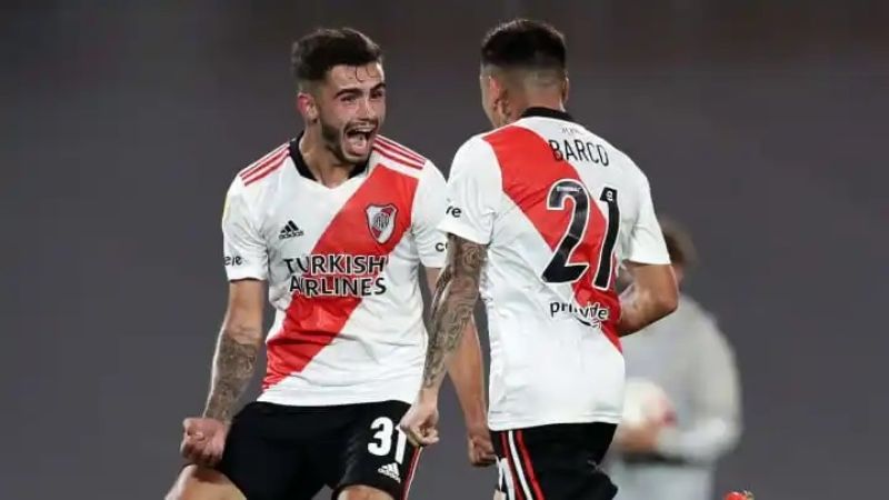 Simón volvería como titular en River ante Fortaleza