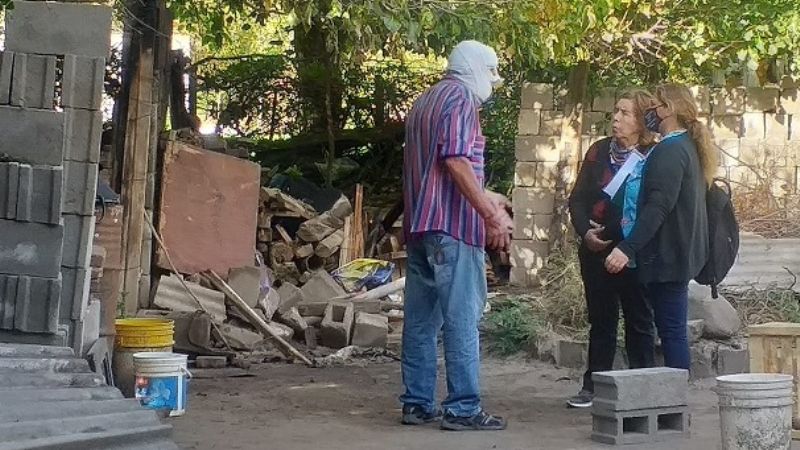 Un incendio devoró su precaria casa y necesita ayuda