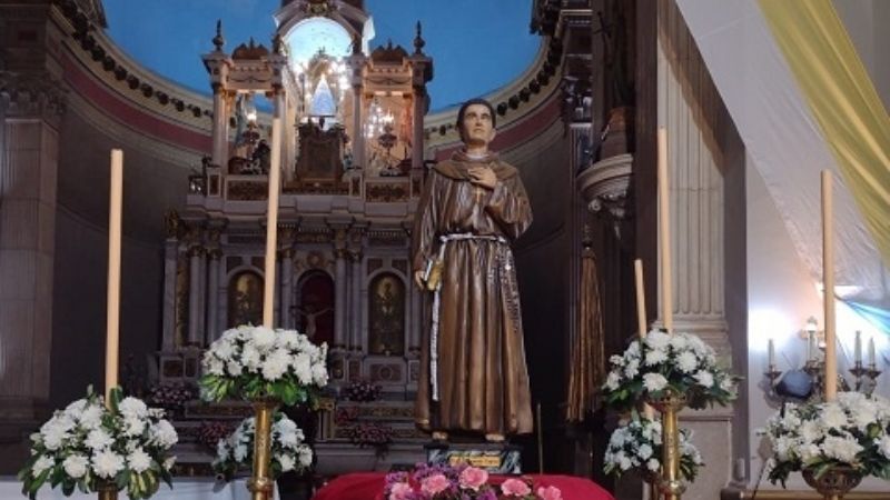 Novena en honor del Beato Esquiú  en la Catedral y el templo franciscano