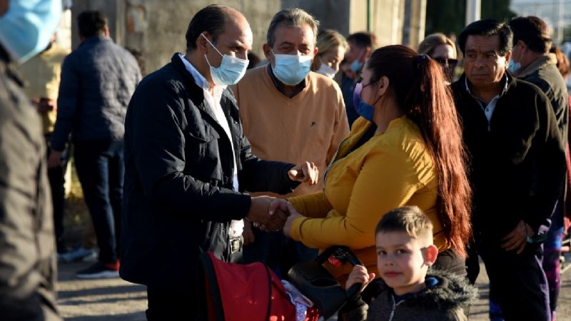 Comenzó la instalación de nuevas luminarias en el Barrio Eva Perón