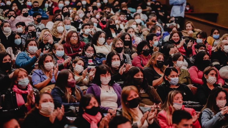 Emotiva entrega de certificados a los alumnos de los Talleres de Oficios