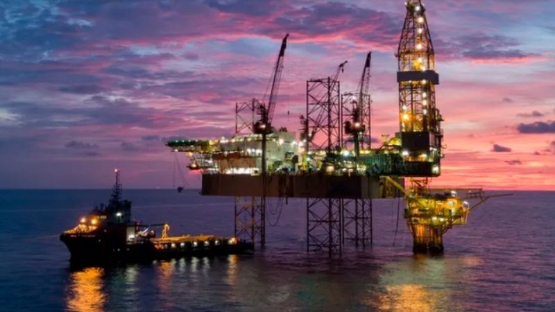 Gobierno anunciará la flexibilización del cepo a petroleras para acceder a divisas