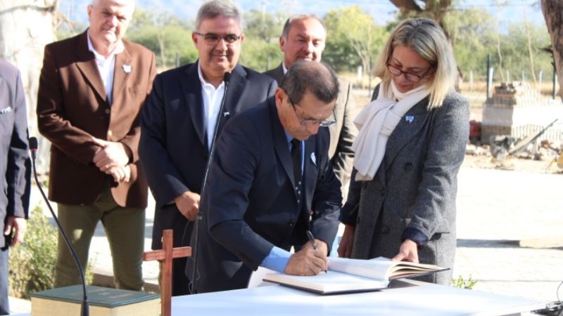 Rojas ya es ministro de Desarrollo Social