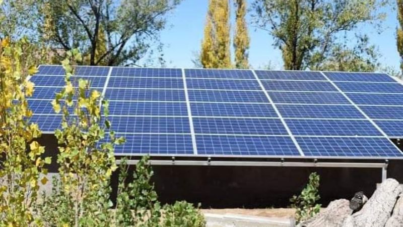 Arreglo de la turbina de la Planta Hidrosolar