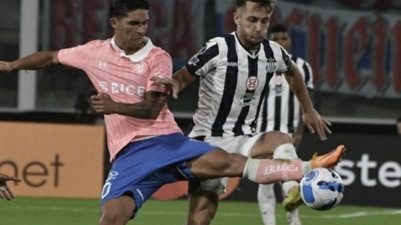 Talleres, clasificado a octavos en la copa, enfrenta en Chile a la Católica