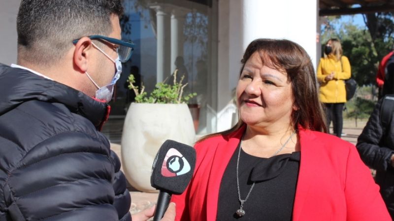 Gladys Moro con el Gobernador Raúl Jalil