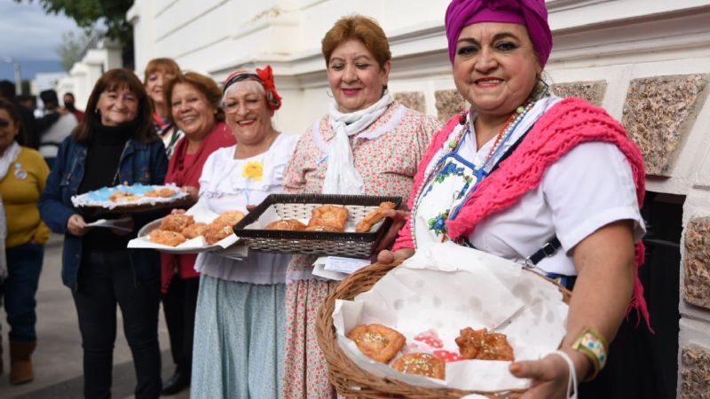 Fantástico regreso de la XVIII Fiesta Municipal del Locro