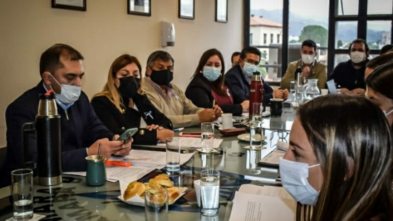 Hacienda de Diputados recibió a la Ministra de Economía