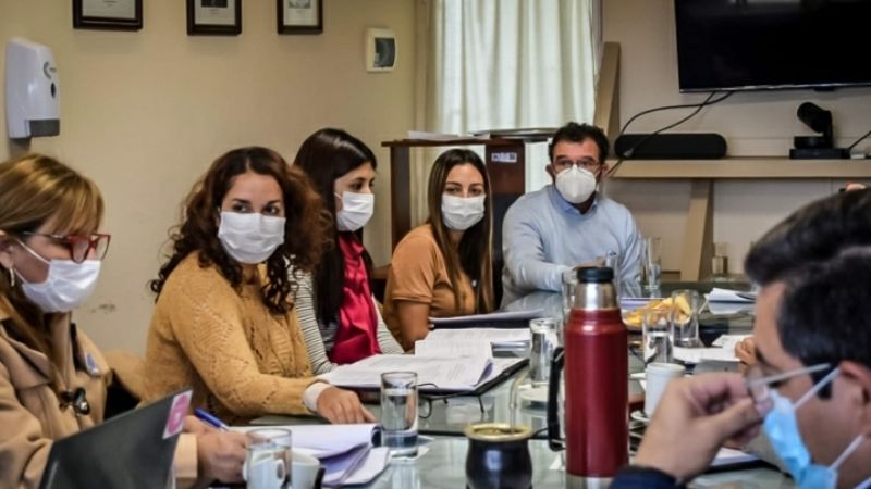 Hacienda de Diputados recibió a la Ministra de Economía