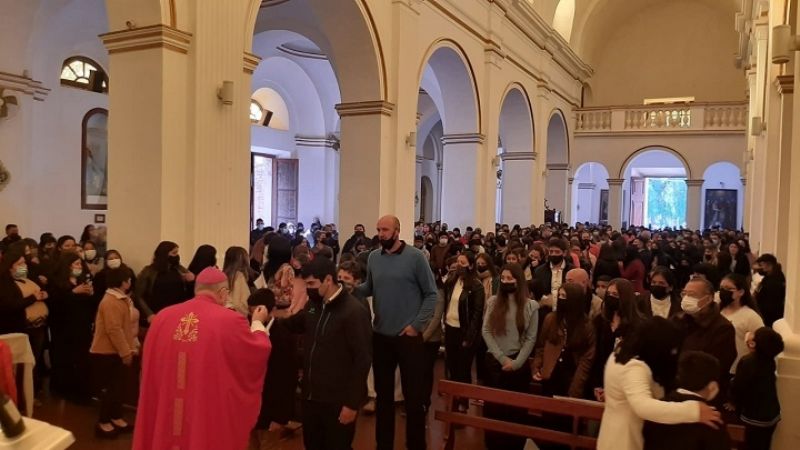 Más de 500 jóvenes recibieron la Confirmación en Belén