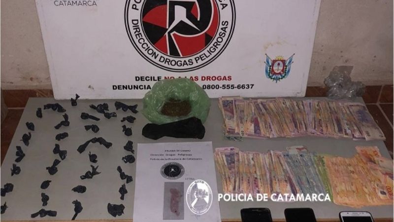 Secuestran droga, dinero en efectivo y detienen a tres personas