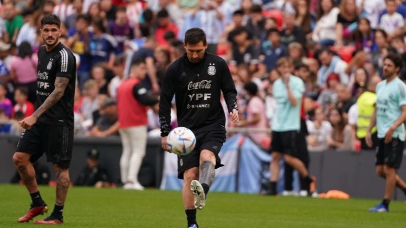 Euforia por Messi y la Scaloneta en San Mamés