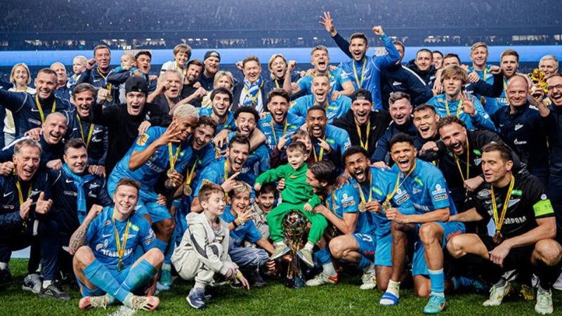 UEFA excluyó a Rusia de todas las competencias europeas