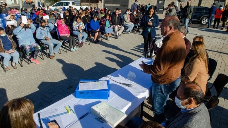 “Hoy dejamos de vivir en el aire”