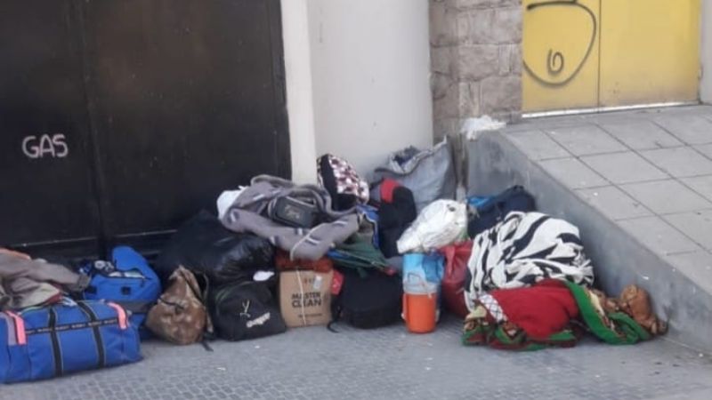 Empresario abandonó a cosecheros