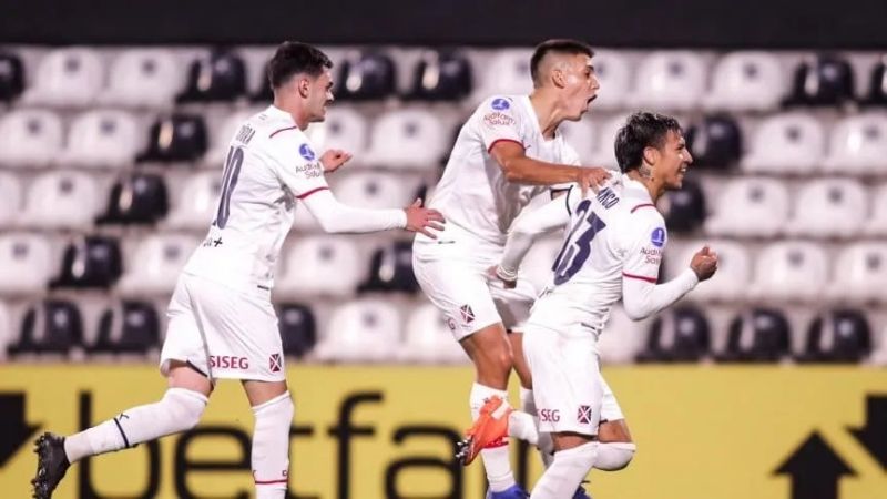 Independiente goleó a Caballero y conserva esperanzas