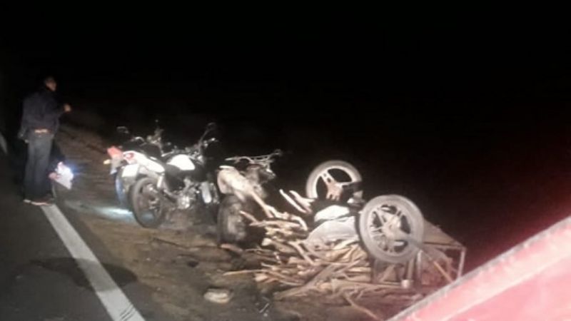 Chocaron tres motos en Ruta Nacional N°38