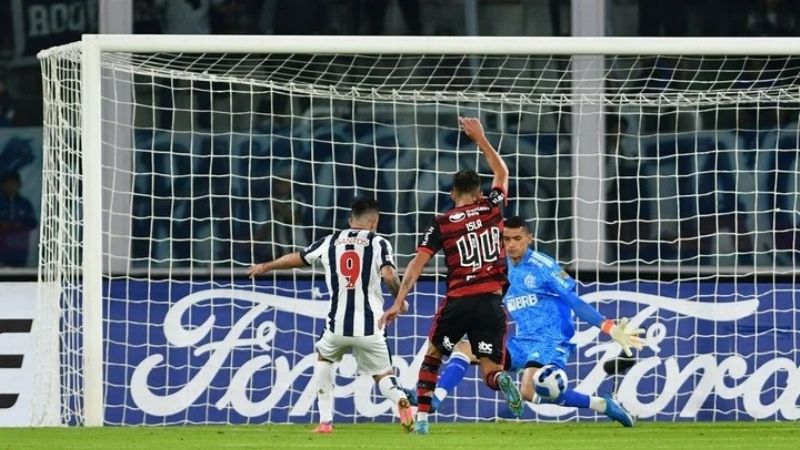 Colón venció a Cerro Porteño y Talleres empató con Flamengo