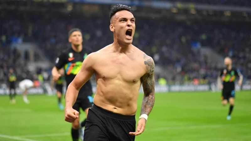 Doblete de Lautaro para poner al Inter en la cima