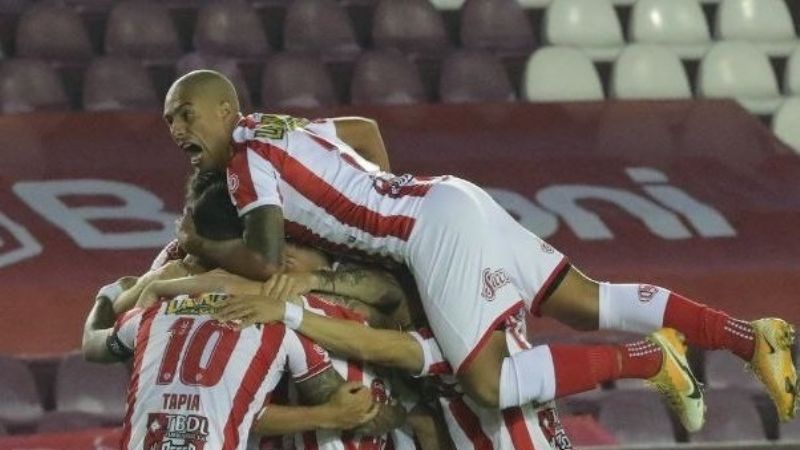 Barracas terminó sonriendo; Godoy Cruz, complicado