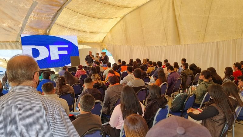 Mas de 700 personas en una charla organizada por MARA