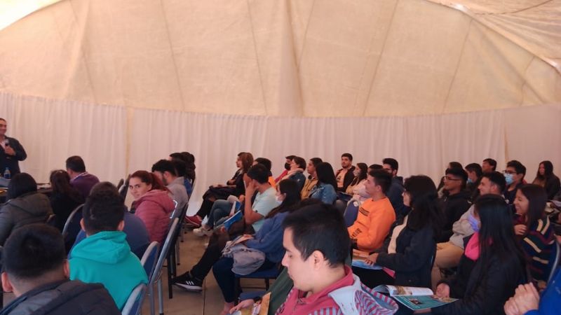 Mas de 700 personas en una charla organizada por MARA