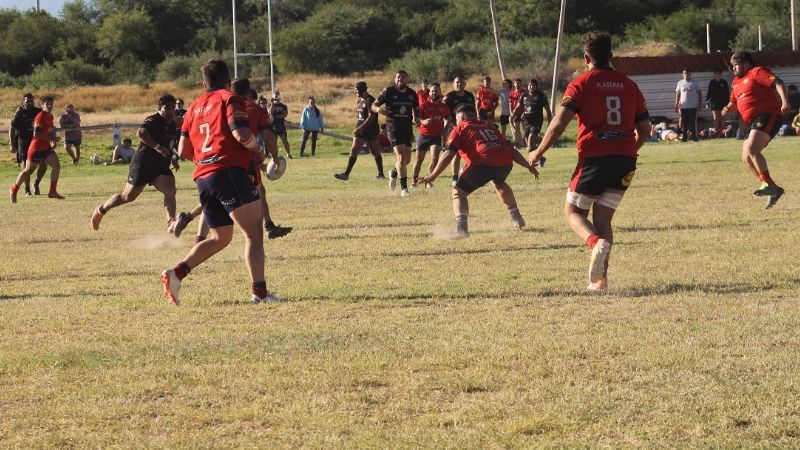 Hurones venció 18-7 a Cuervos y es escolta en soledad