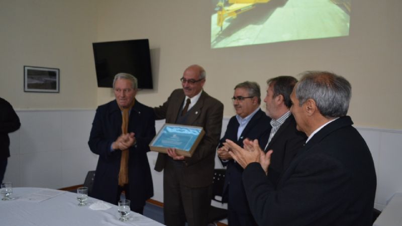 Reunión de autoridades de UNCA y la empresa Posco