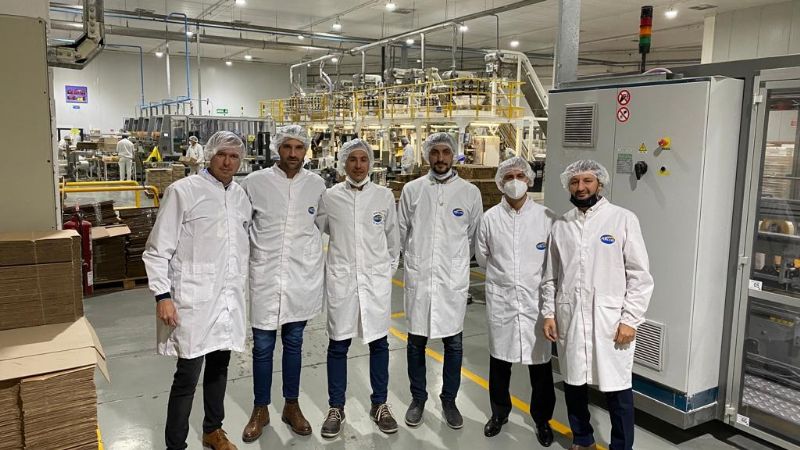 El ministro Álvarez visitó dos importantes plantas industriales de Recreo