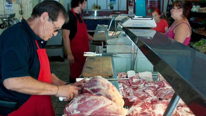 Afirman que el consumo de carne en Argentina es el menor en 100 años