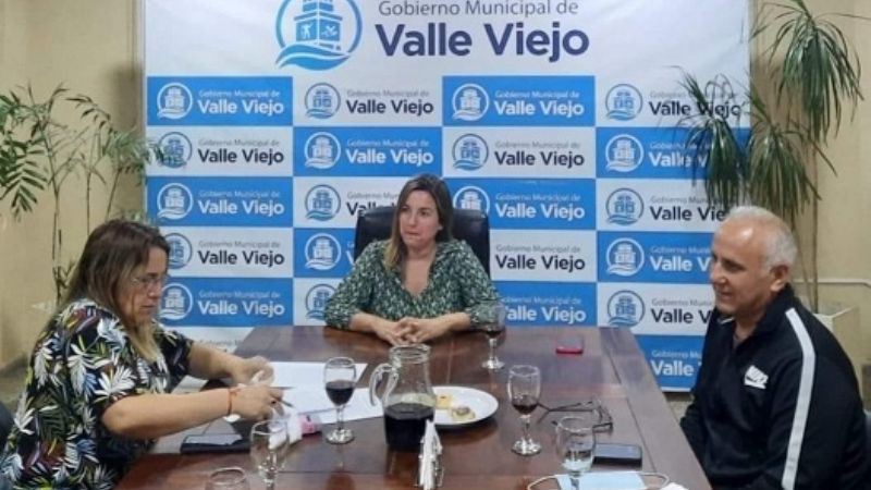 Aguinaldo y aumento para municipales de Valle Viejo