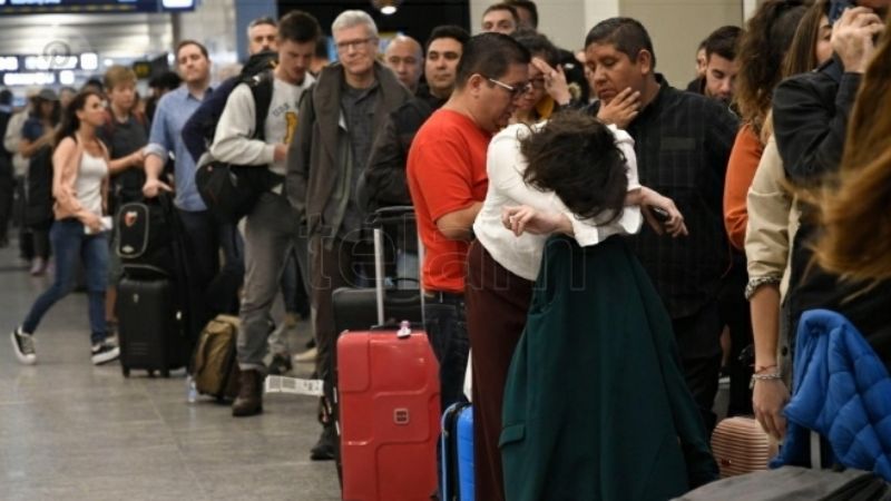 Más de 16 vuelos afectados por la niebla en el aeropuerto Internacional de Ezeiza