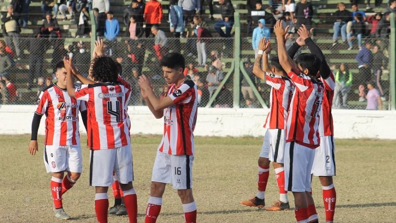 Clásico, gloria y punta para el “Santo”