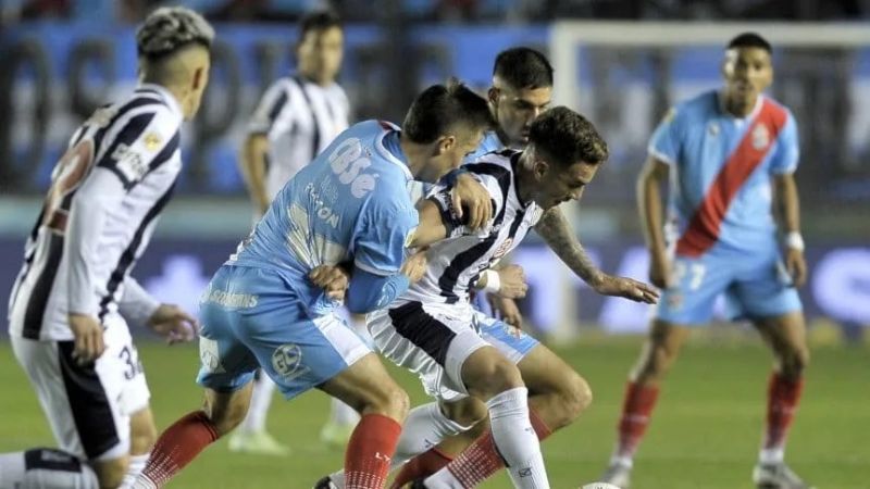Empate de Arsenal-Talleres y victoria de Sarmiento