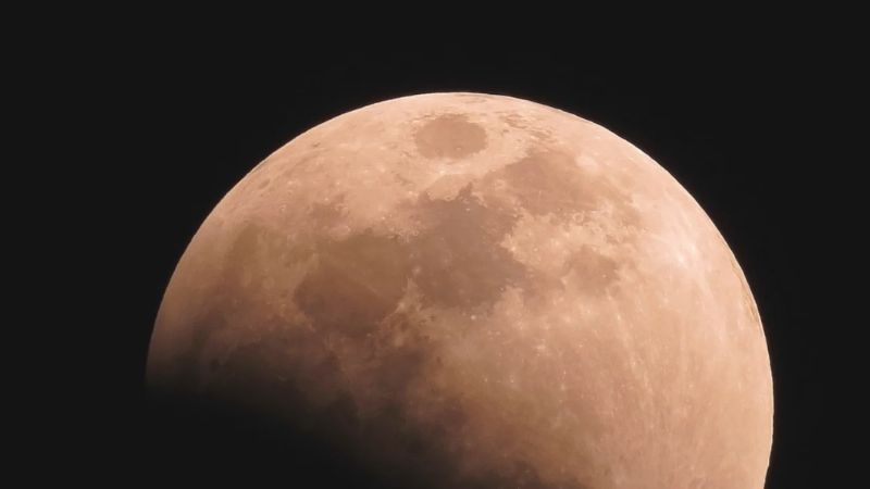 La astrología nos advierte de los eclipses, de Bacchiani y de los viajes