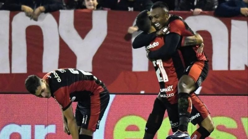 Newell’s es el único puntero y el “Rojo” también se anota