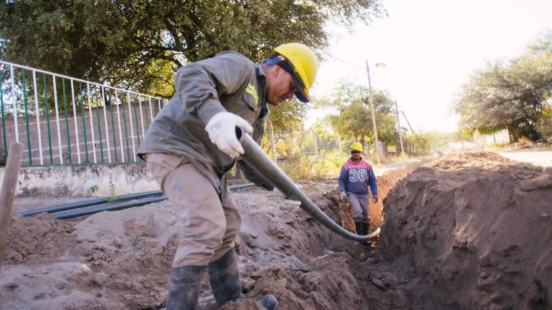Extensión de red de agua potable en Barrio San Pedro de Zona Norte
