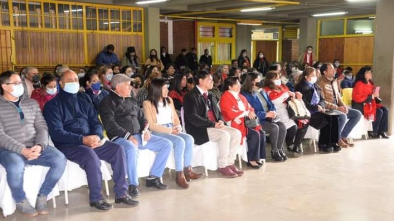 El Intendente Sánchez presente en la escuela Acosta