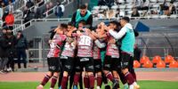LOS SANTIAGUEÑOS festejaron ante Talleres, en estadio 