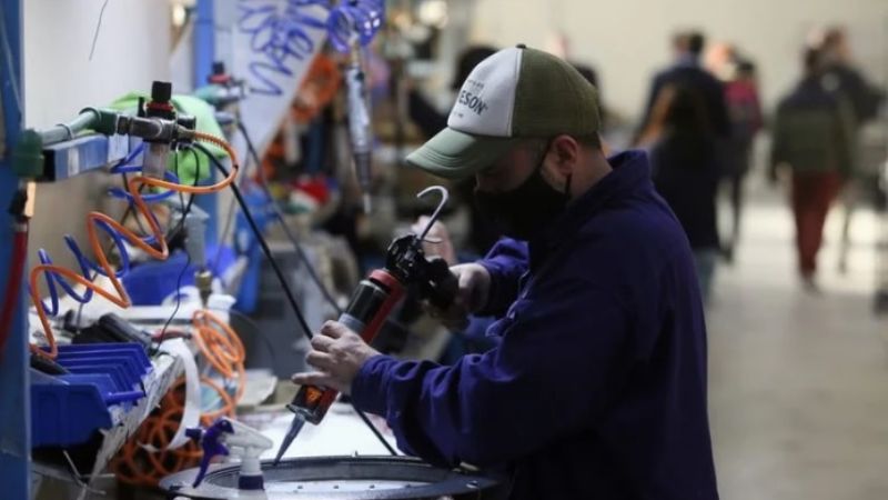 En sólo un año más de 160.000 profesionales perdieron su empleo