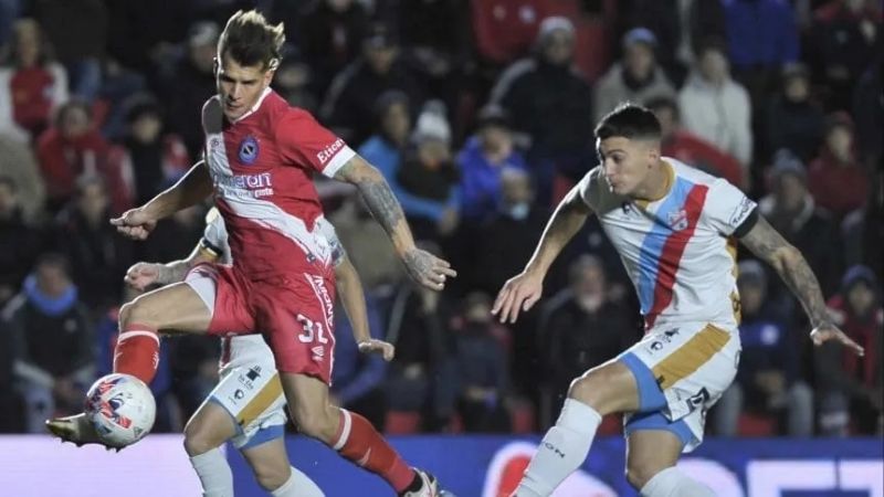 Racing aplastó a Aldosivi 5-0 y hubo tres empates