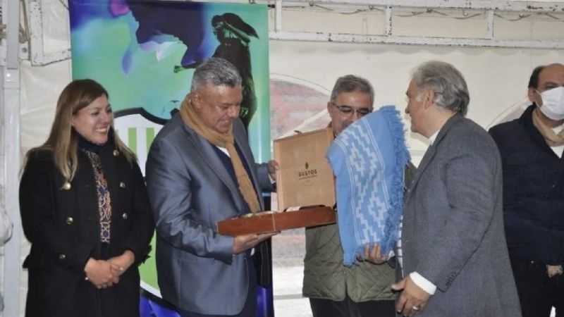 Tapia propuso al "Bicentenario" como “casa de las selecciones”