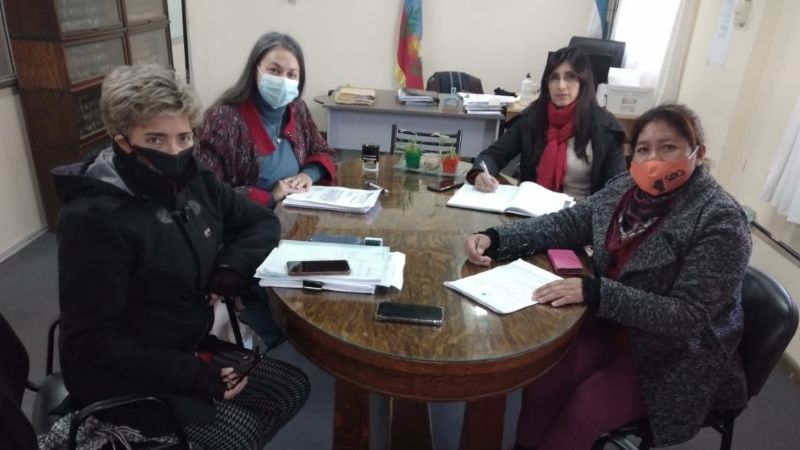 Reunión entre la Dirección de Educación Superior y el gremio docente SIDCa