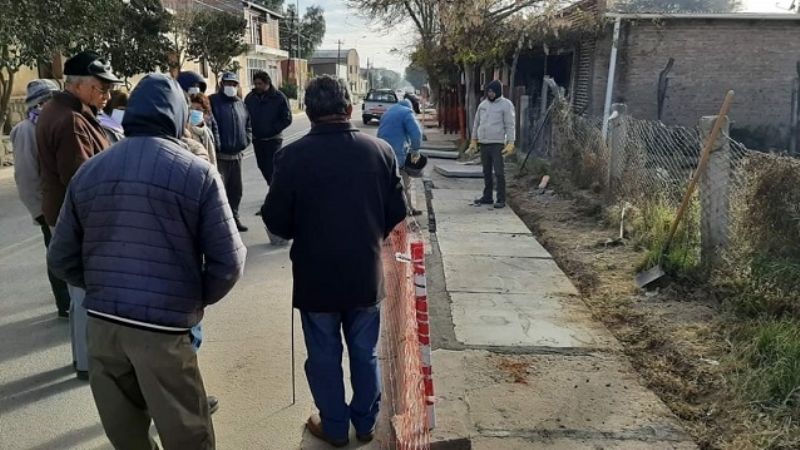Vecinos de la avenida Las Américas se reunieron con Gómez