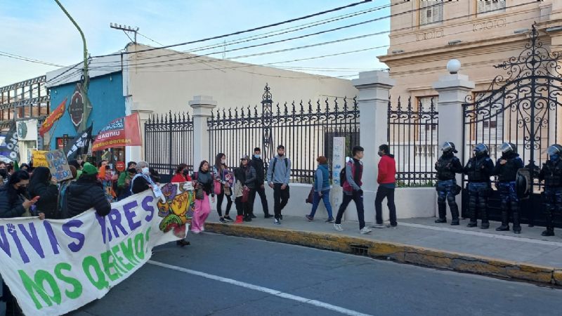 Más de 500 personas coparon el centro al grito de Ni Una Menos