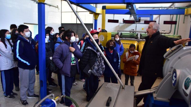 Estudiantes de La Fray visitaron la Planta Piloto de aceite de oliva