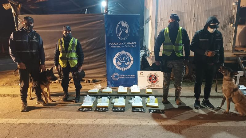 Secuestran más de diez kilos de cocaína