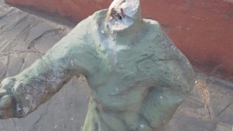 Vandalizaron monumento en FME